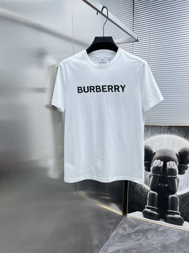 巴宝莉 Burberry 新款 圆领 短袖 T恤 体恤 半袖 ，高端版本！专柜定制面料 透气舒适度高，细节无可挑剔，品牌元素设计理念，体现高品质。手感细腻柔软！