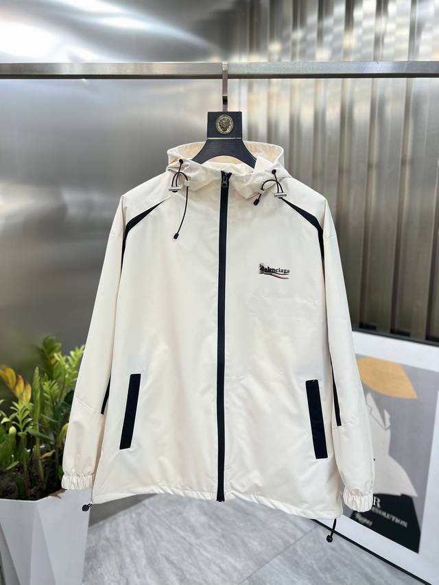 Balenciaga 巴黎世家 2024春夏新品 三标齐全 户外冲锋衣夹克外套 好货不用过多介绍 看细节 专柜码数：S-Xxl 175 140建议m