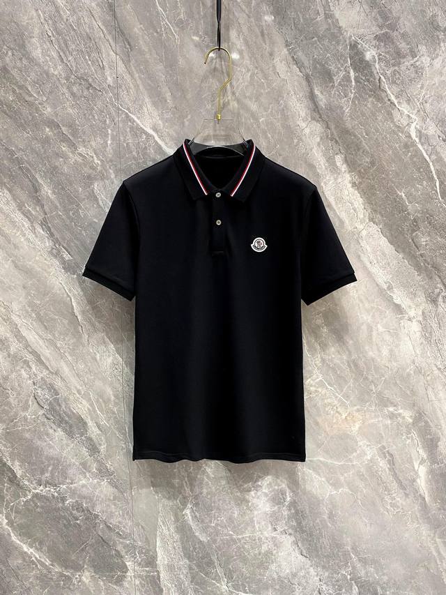 Moncler2024Ss夏季新款 Logo男士翻领polo衫！经典商务男款，高端男装的天花板级别的商务男款！简约时尚大气不失优雅，单穿内搭体面过人，品质控 细