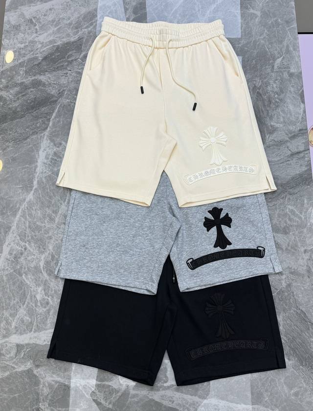 Chrome Hearts2024S春夏限定款短裤上架，男女同款.采用3D烫画工艺，经典品牌标识.后兜位刺绣设计.触摸手感细腻，极具立体感，触感肌理效果，效果极