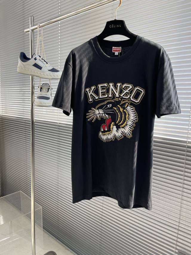 Kenz 24春夏新品 Varsity Tiger系列 全新虎首涂鸦刺绣圆领卫衣。情侣款男女同款。这“Varsityjungle老虎卫衣从美式校园运动队的log