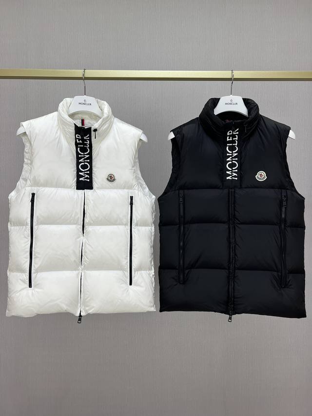 羽绒上新 moncler蒙口 秋冬男士Semeru羽绒服马甲背心 秋冬新品Semeru男士羽绒马甲 Semeru羽绒马甲专为注重功能性和美观的现代男士设计，绗缝