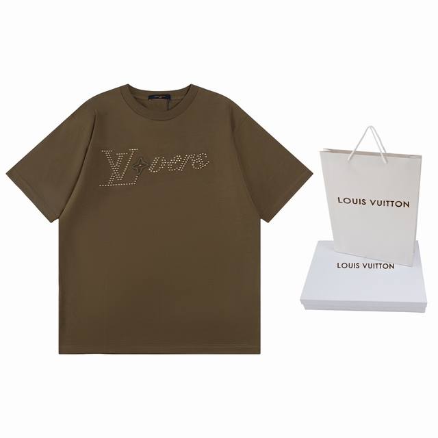 顶级版本.官网品质 LOUIS VUITTON*路易威登 LV 菲董烫钻绣花柳钉短袖T恤 采用原板独家定制260克32支双莎纯棉面料 质感非常柔软舒服 100%