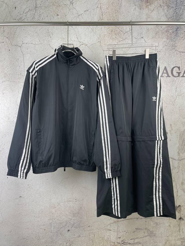 原版 款号：AD021 上新 Adidas丨阿迪达斯 三叶草 24SS可拆卸款扭扭套装运动服 1：原版三叶草logo定制YKK双开拉链 胸口logo刺绣设计 经