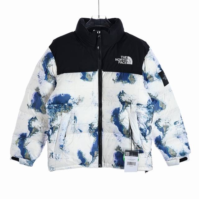 The North Face TNF 北面 23FW novelty nuptse 1996亮面袖标大格子羽绒服 刺绣采用进口田岛绣花 万针刺绣，采用进口7号针