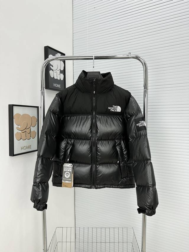 The North Face｜北面Nuptse1996大格子 北面羽绒服 黑色 刺绣采用进口田岛绣花 万针刺绣，采用进口7号针，日本女皇绣线，保证每字饱满工、立