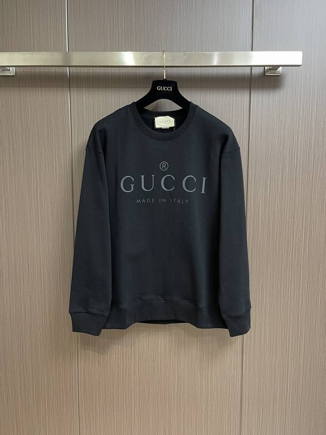 Gucci 新款logo字母印花圆领卫衣，400克双股大毛圈面料同缸染面料 手感非常舒服，时尚又个性 超级百搭好看的一款卫衣，男女都非常合适 人手必备款，吊牌