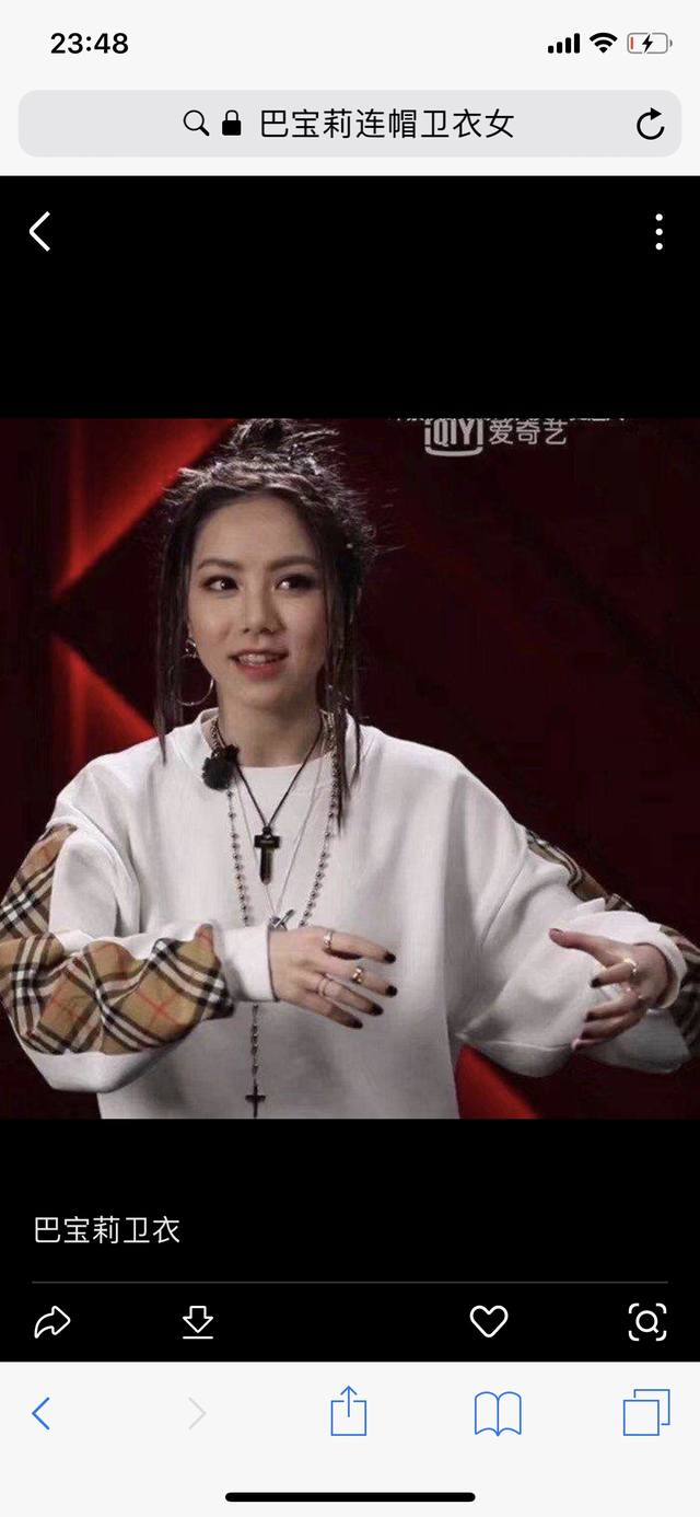 男女同款，格子袖卫衣，休闲带时尚调调，不挑身材，皆可驾驭的版型，袖上配了一点格子作为点缀，很抢眼！代工厂出，全部客供面料，上身舒适透气 亲肤细腻，Xs-L