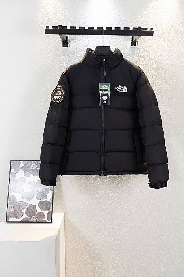 顶级版本 款号b8017 23Ss 1992袖章30周年限定韩版羽绒服 Nuptse Jaet顶级原版羽绒服the North Face 的字面含义为山的最寒冷