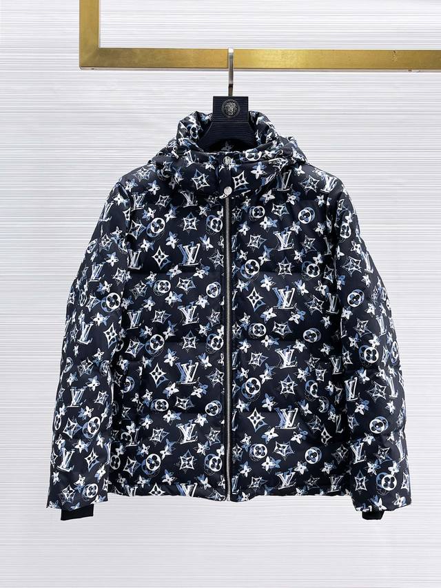 Lv 顶级版本2024秋冬新款羽绒服 原版1:1订制五金配件全进口原版定制 欢迎专柜对比 绝对的高品质 采用顶级90白鸭绒 超柔软 充羽量蓬松饱满 超级重工 面