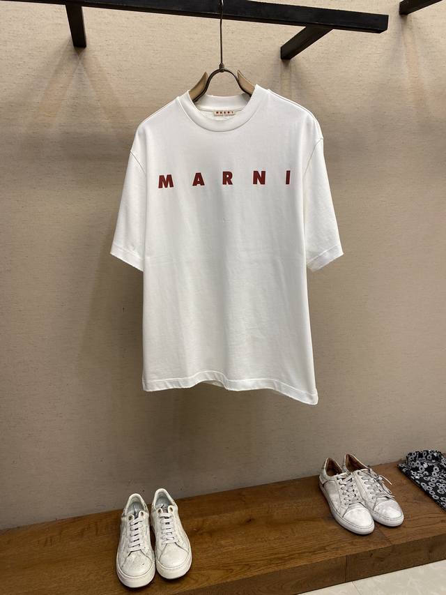 Marni，经典logo字母印花半袖t恤 重磅纯棉洗水 破坏 这件t恤我可以穿到天荒地老经典款t恤永不过时，爱了爱了版型好酷，搭配leggings穿也妥妥哒 洗