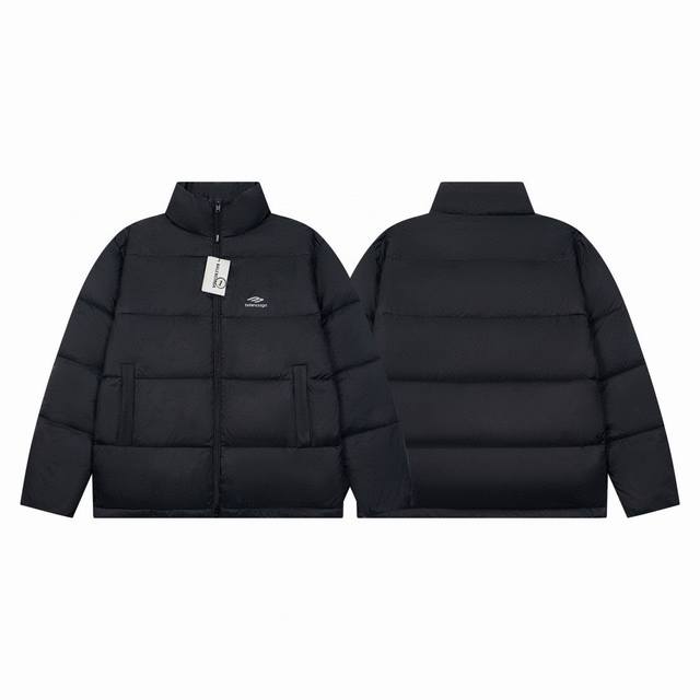 款号：Y952 24Fw Balenciaga巴黎世家 3M反光logo纯色宽松长袖滑雪服羽绒服 男女同款 产品细节 1.技术防撕裂面料：采用了技术防撕裂面料，