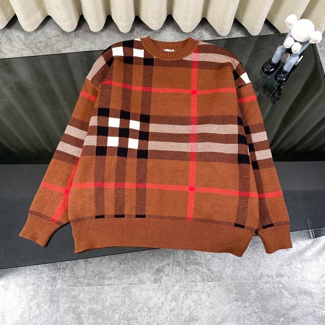 上新 纯原臻品 顶级复刻 Burberry 巴宝莉新款经典条纹格子圆领毛衣 - 购入原版开模打造，全套定制辅料，细节决定成败。 - 博柏利 Burberry，又