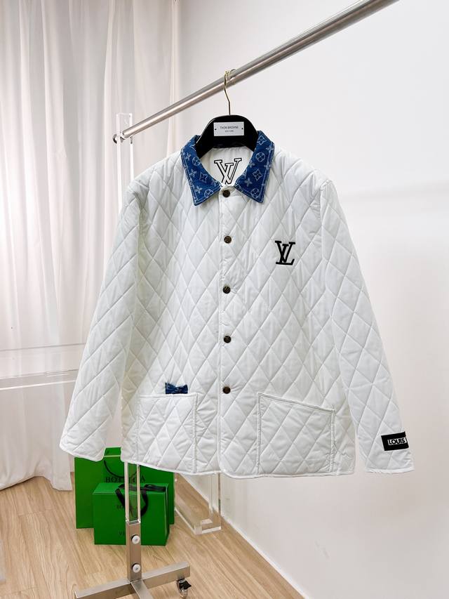 路易威登lv 三标齐全 2024Ss冬季新款羽绒棉服外套，秀场新品品相非常完美，舒适保暖，色泽饱满诱人，非常出彩的设计，轻松将时髦感进阶，做工极为考究严谨，走线