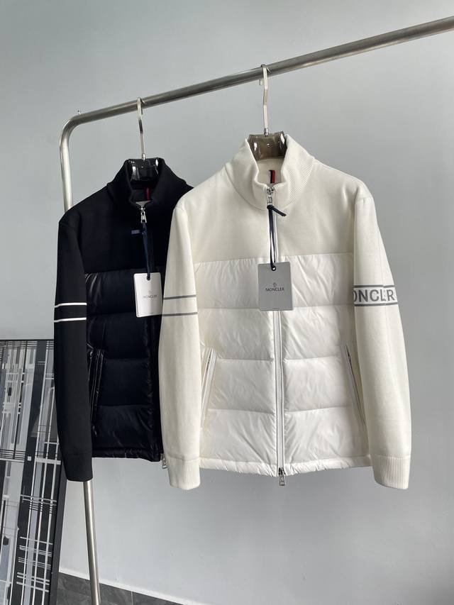 冬装新品 Moncler 蒙口拼接绗缝高领拉链羽绒服男拼接针织衫开衫外套夹克！拼接针织拼接羽绒休闲外套！！ 秋冬非常实穿的一款！羽绒与针织的碰撞！有着细节质感，