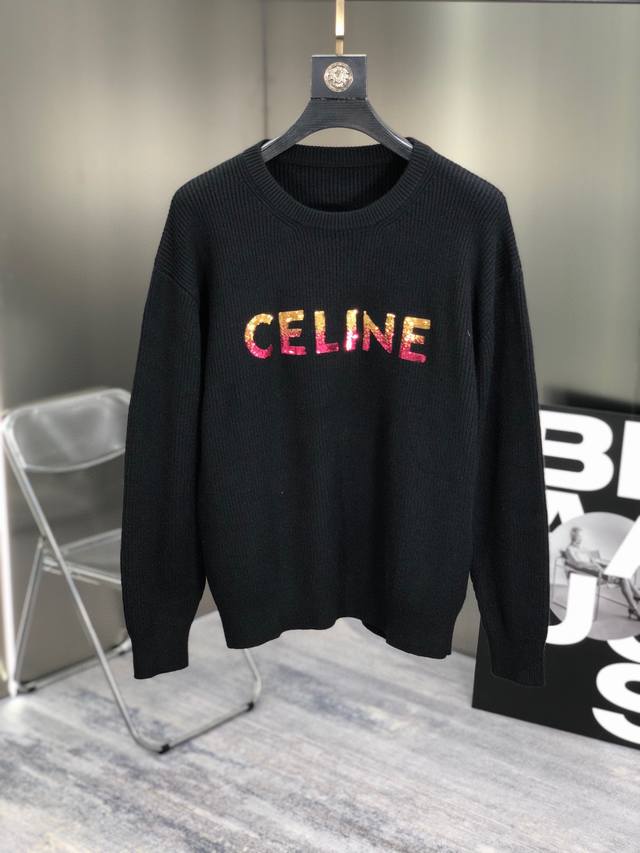 赛琳celine 秋冬圆领针织最新款！高品质意大利进口面料，高密度针织，百搭毛衣，内搭衬衫都帅气十足！Logo标志！更耐穿更加不易变形，版型极好，各种风格都能轻