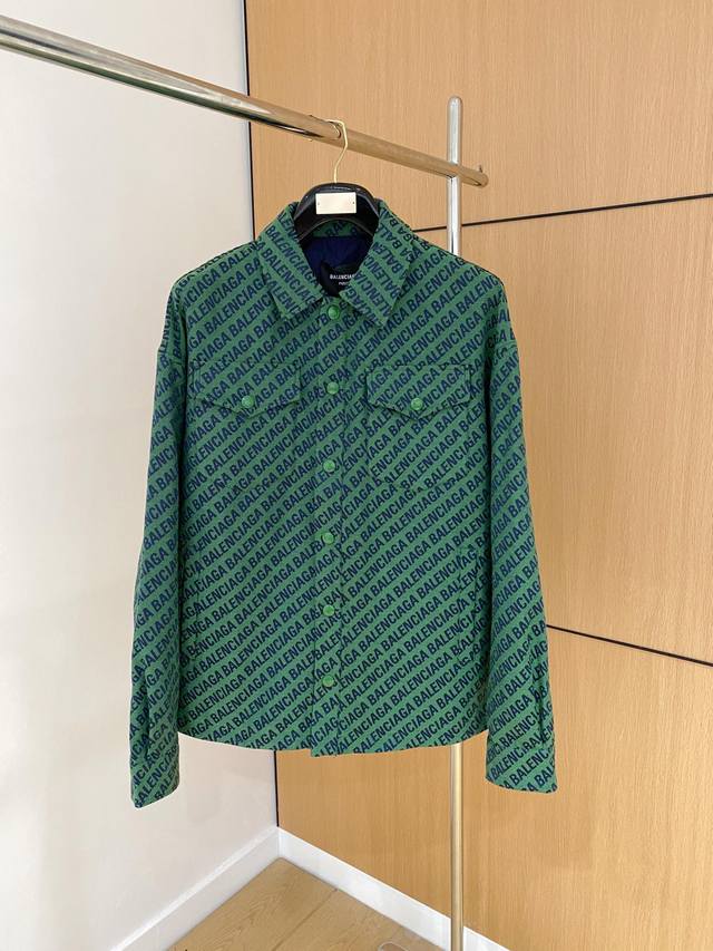 新品 渠道精品.2024Ss秋冬新品bal*Nci*Ga 刺绣字母夹克棉服外套 高街风的魅力著作,缔造完美造型. 客供订织日本冈山石洗工艺斜纹面料,进口梭织工艺