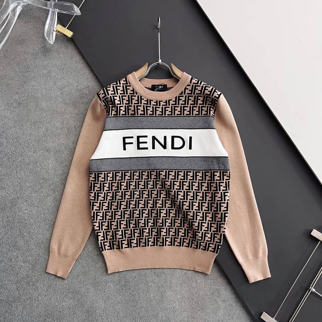 Fend* 2024款毛衣，秋冬最新款！高品质意大利进口面料，高密度针织，百搭毛衣，内搭衬衫都帅气十足！Logo标志！更耐穿更加不易变形，版型极好，各种风格都能