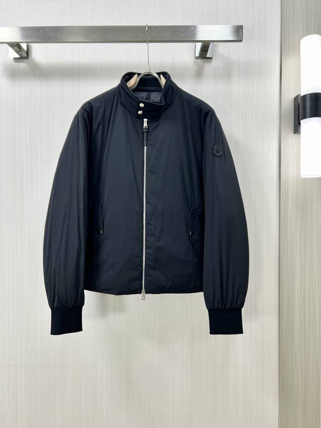 Moncler 蒙口 2024秋冬新款羽绒服 原版1:1订制五金配件全进口原版定制 欢迎专柜对比 绝对的高品质 采用顶级95绒 超柔软 充羽量蓬松饱满 超级重工