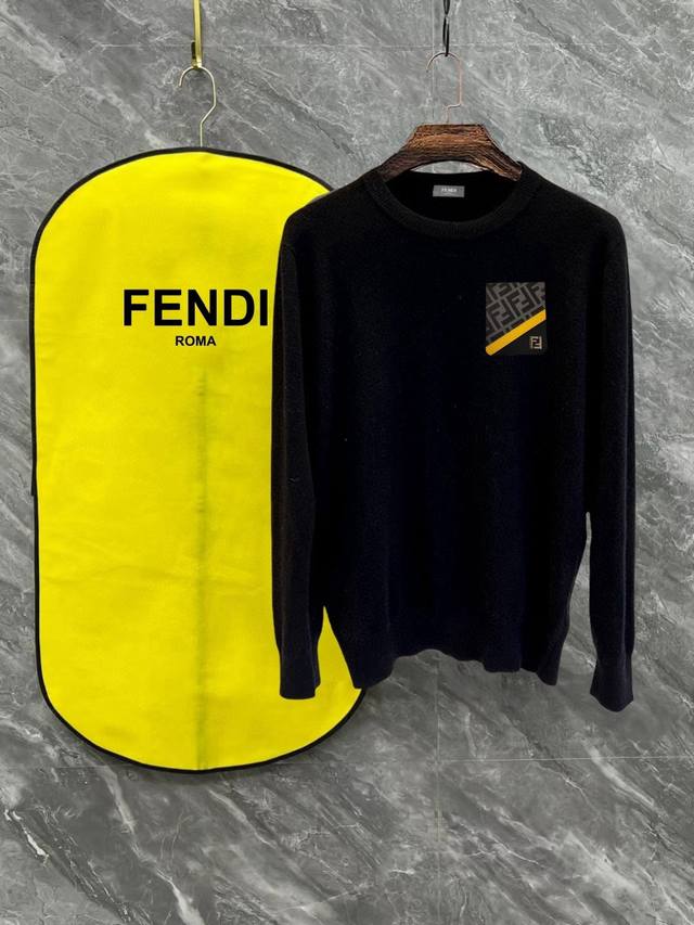 Fendi 芬迪3标齐全 精美徽标圆领毛衣 精品羊毛混纺毛衫 男女款高端定制臻品系列 隶属品牌高端主线 专利顶级纱线混纺 以创新来阐释常规款式 面料的配置更是颠