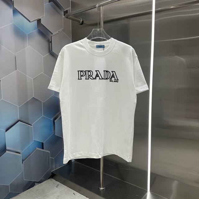 Prada 2024秋冬新款320克短袖t恤 立体硅胶 男女同款宽松版 S M L Xl Xxl 五个码 黑色 白色 咖色