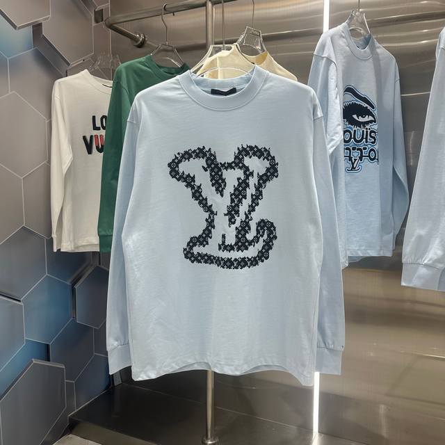 Lv 2024秋冬新款印花圆领长袖tee 实物很棒男女同款宽松版 尺码s M L Xl Xxl 五个码 黑色 白色 浅蓝