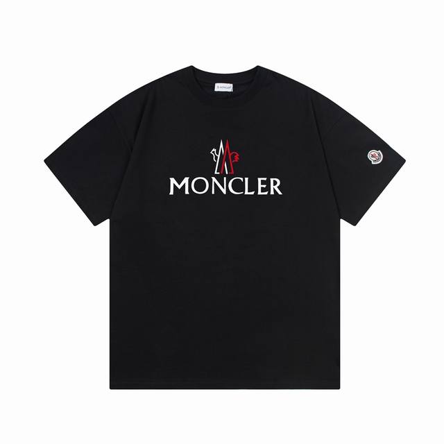 Moncler 蒙口 红白交错字母印花 Logo标识精致升级，灵感源自八十年代复古 原版面料 官方同款 短袖t恤 定制260克同缸染面料 手感非常舒服 春夏砖柜