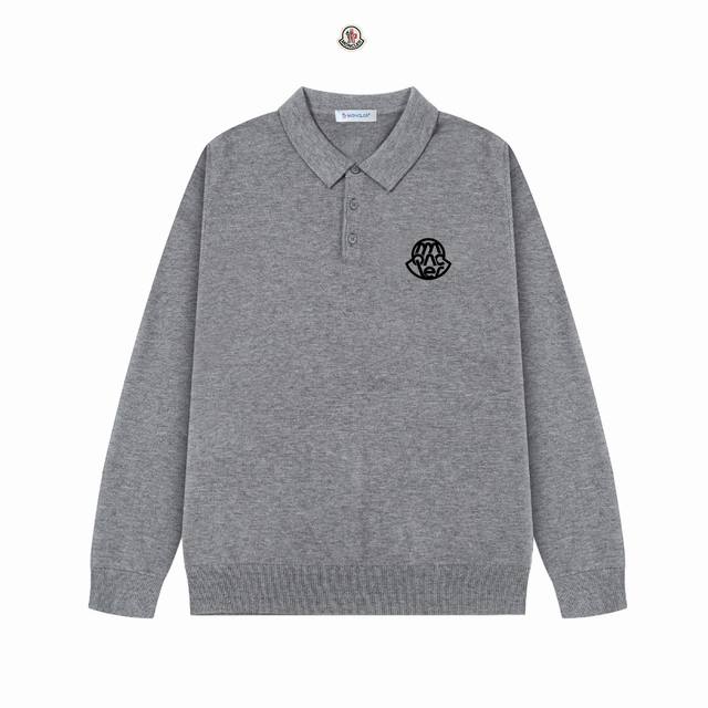 Moncler 蒙口2024最新款休闲polo翻领羊毛款毛衣。 质地细腻 柔软舒适 亲肤又保暖 不易变形，简约的高级感风格，胸口处的logo非常工艺精致完美！上