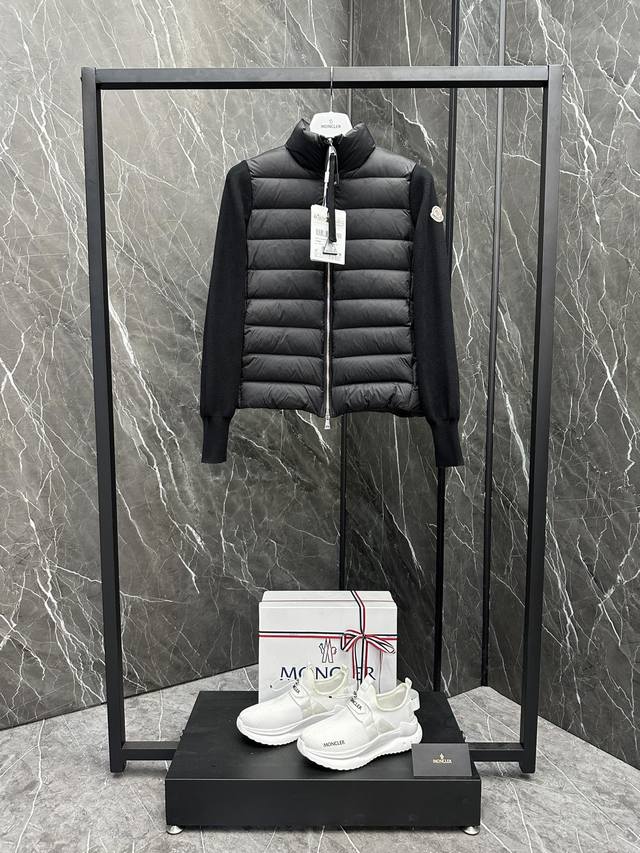 翻单升级moncler Cardigan女士轻薄衬垫羊毛羽绒开衫外套.很多顾客反馈想充绒在饱满些,我们做到了.很多顾客想让标在漂亮些,工整些,我们做到了. 出厂