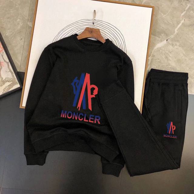 支持年后退换 直 Moncler 蒙口 胖子福音 爆款套装来袭 专注官网原版 2024全新爆款卫衣套装 原单狠货倾注顶级设计师的精心之作 就为一个贴合、完美的上