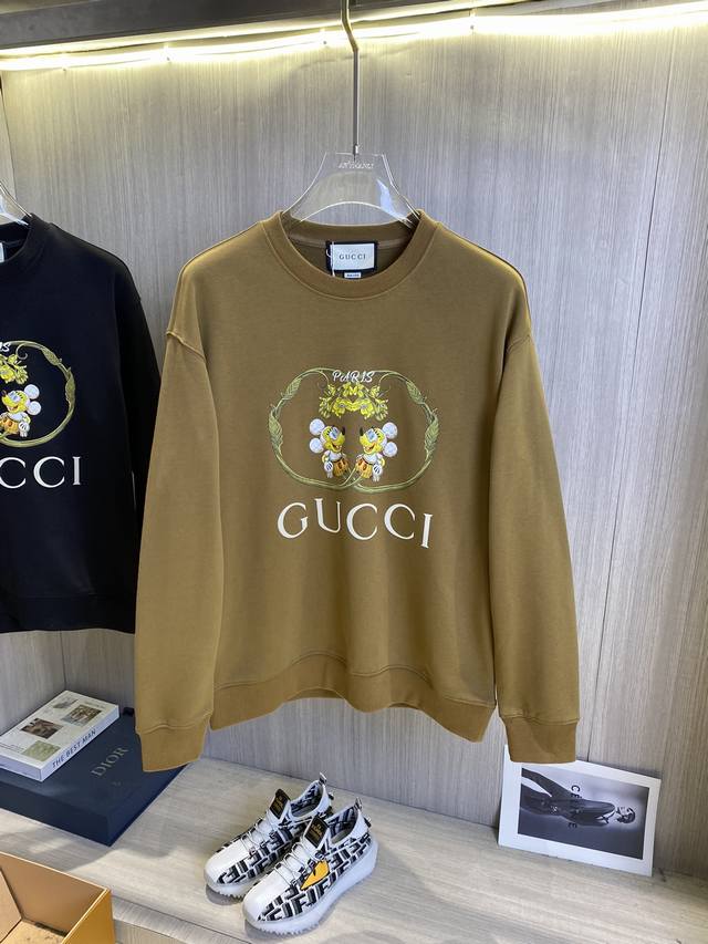 Gucci古奇 秋冬新款高克重380克重磅卫衣出货啦！！ 定制高克重纯棉卫衣面料 搭配当下流行重工工艺 做工走线精细 面料上身舒适 男女同款，版型微阔 尺码m-