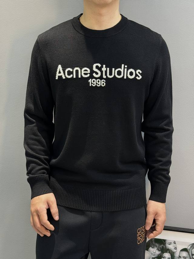 Acne*Studios原单羊毛衫.24S新品推荐！男女同款！胸口及后背基础款字母提花毛衣.柜柜秋冬最新时尚配色.字母款是当下炙热的元素.上身效果惊艳！定织羊毛