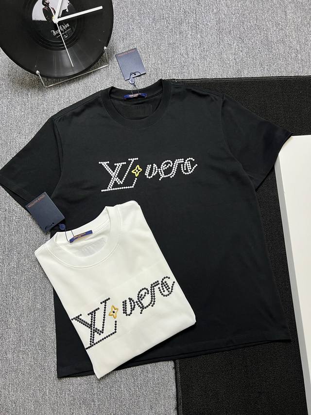 LV 25s夏款 颜色 黑色 白色 尺码 s m l xl 胸前绣花 280g精梳紧密棉 高品质 男女同款