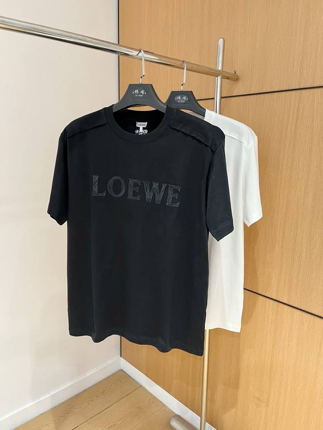 Loewe 25ss新款短袖，最新品牌经典LOGO图案，高标准定制，上身非常有型，客供进口高档240克纯棉面料质感非常细腻，细节工艺精湛考究，塑造性极高的一款单 - 点击图像关闭