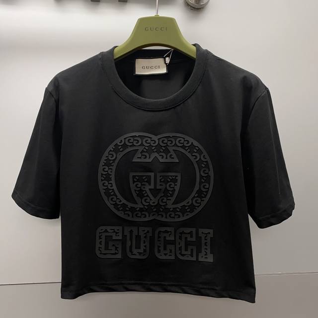 QX.7766 Gucci 古驰暗纹压花大LOGO＋字母T桖，25新品个性压花图案，眼前一亮，定制面料 磨毛处理更丝滑亲肤，暗纹压花设计，低调奢华，重工工艺，