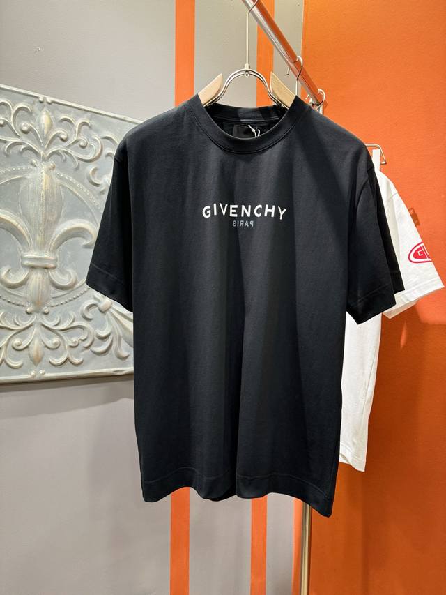 Givenchy 纪梵希 2025春夏新款短袖T恤！走秀图案时尚休闲短袖T恤衫！设计logo设计！极具设计精选客供260克100%全棉面料，手感柔软亲肤，着身舒