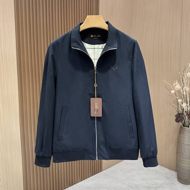 Loro Piana 诺悠翩雅 2025ss新品麻料夹克外套，贸易公司渠道臻品，系出名门，纯正血统品质，爆帅老钱风热卖单品！！！颇具意大利典型风格的时装，在面料