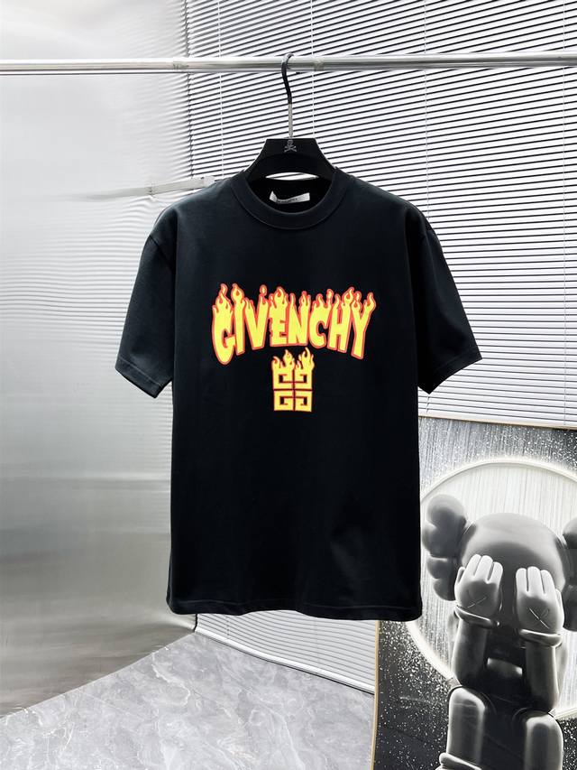 纪梵希 Givenchy 2025ss新款 半袖 体恤 短袖 宽松版 圆领 T恤，高端版本！专柜定制面料 透气舒适度高，细节无可挑剔，品牌元素设计理念，体现高品