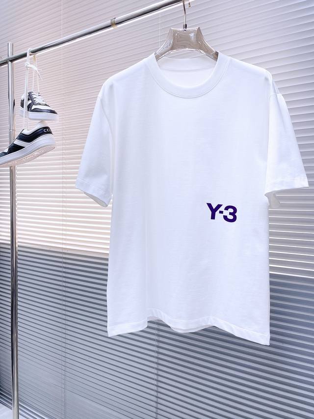 Y-3* 顶级货品2025春夏新款首发专柜最新款短袖圆领T恤 高端订制 设计前卫时尚！品牌logo重工艺设计 高端定制260克面料.手感柔软.穿着舒适.专柜级别