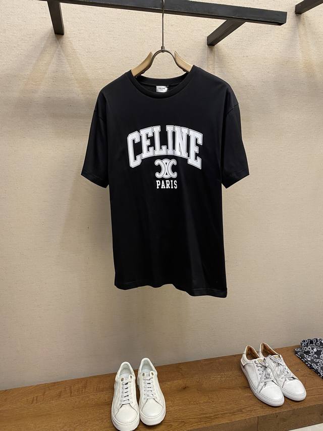 Celine、凯旋门印花圆领短袖 原,100购买，棉质平纹针织、硅油环保弹力胶印、常规版型、全套辅料配备 #特定丝光长绒棉面料 采用50S双股丝光棉，克重165