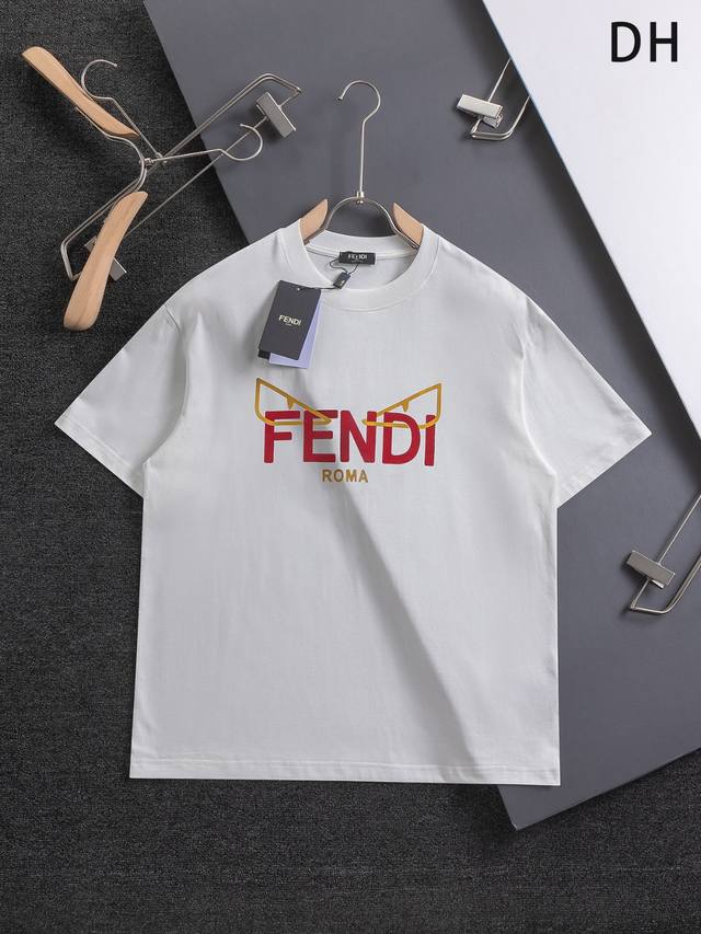 FD 双F 黄色眼睛红字母 小怪兽短袖T恤 FENDI 芬迪潮牌高品质经典FD短袖T恤 男女同款 重工的处理才是一件好看的FEN迪！ 一改中庸，好看的创意。 专