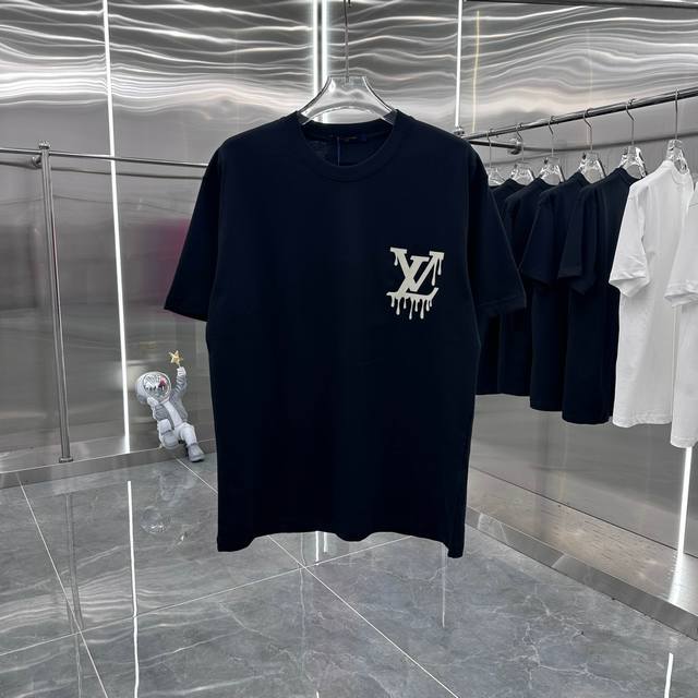 LV 2025春夏新款 个性植绒重叠印花 定制面料 男女同款宽松版 S M L XL XXL 五个码 黑色 白色 紫色 军绿色