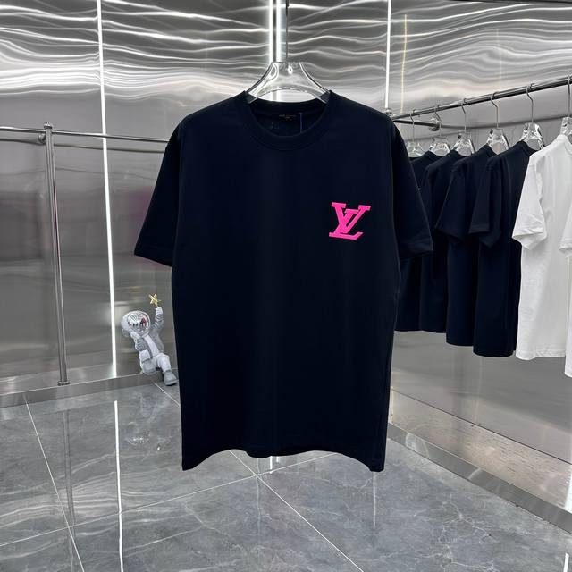 LV 2025春夏新新款 字母logo发泡 260克定制面料 男女同款宽松版 S M L XL XXL 五个码 黑色 白色 灰色 军绿色