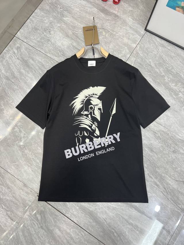 Burberry 巴宝莉 年春夏新品上新 三标齐全 圆领短袖T恤 好货不用过多介绍 看细节 专柜码数：M-XXL 175 140建议M 码数偏大